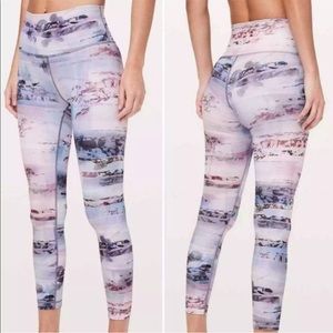 Lululemon RARE Wunder Under Luxtreme Sunrise High Rise Crop Size 4